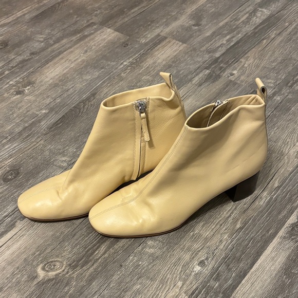 Everlane Shoes - Everlane Pale Yellow Leather Ankle Booties with Side Zip